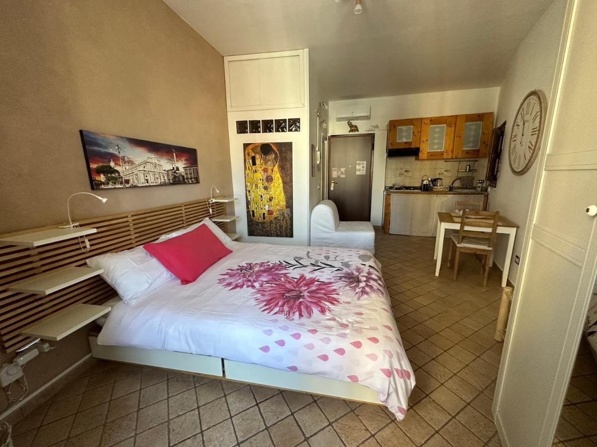 The Civita Apt Town Center Катания Экстерьер фото